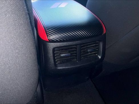 Used 2022 Dodge Challenger SXT RWD image 25