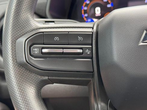 Used 2025 Chevrolet Colorado Trail Boss image 16