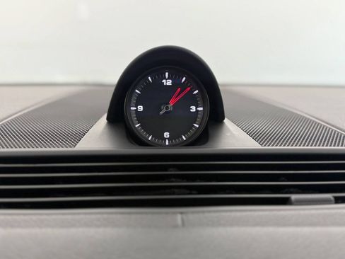 Used 2019 Porsche Panamera RWD image 29