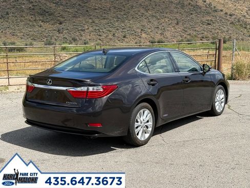 Used 2013 Lexus ES 300h w/ Luxury Pkg FWD image 5