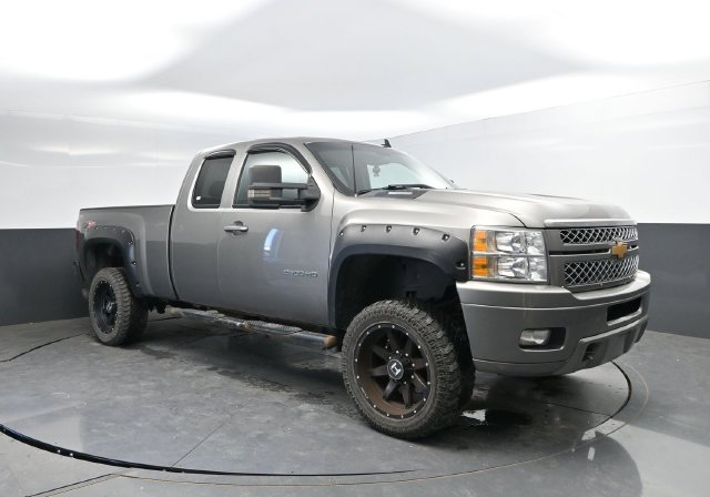 Used 2013 Chevrolet Silverado 2500 LT w/ Z71 Appearance Package AWD/4WD image 5
