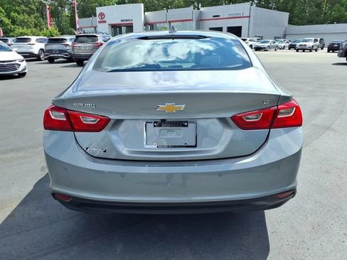 Used 2025 Chevrolet Malibu LT FWD image 2