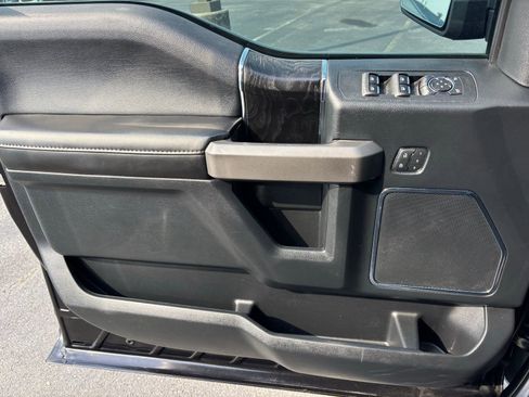 Used 2020 Ford F150 Platinum AWD/4WD image 16