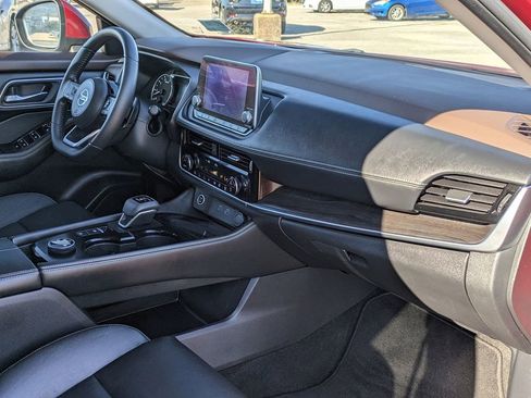 Used 2021 Nissan Rogue SL image 30