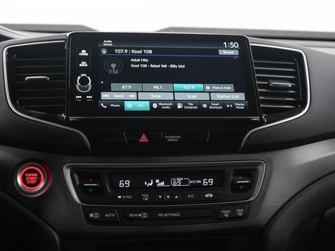Used 2024 Honda Ridgeline Sport image 18