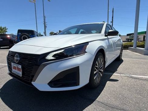 New 2026 Nissan Altima 2.5 SV AWD/4WD image 9