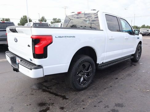 Used 2025 Ford F150 Lightning Flash image 21