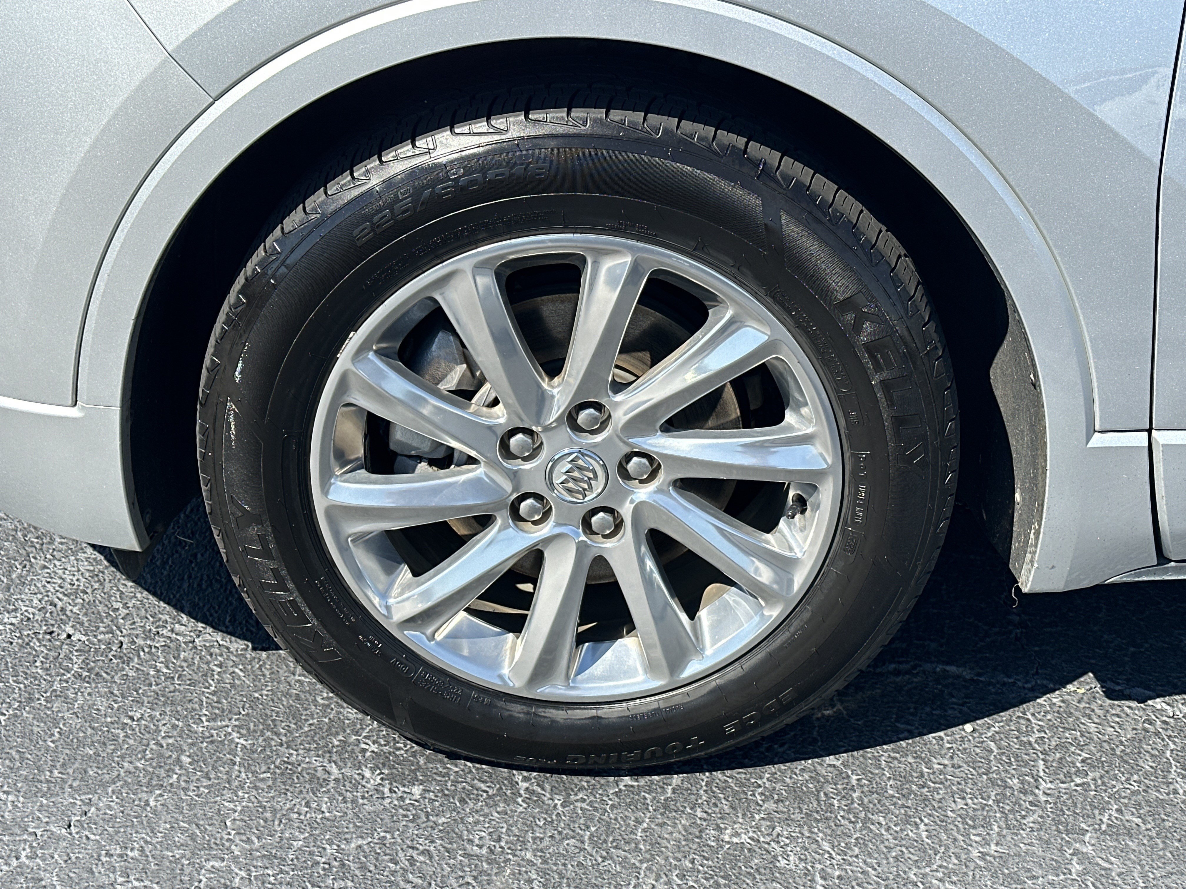 Used 2019 Buick Envision Essence FWD image 11