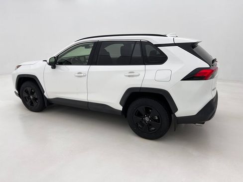 Used 2019 Toyota RAV4 XLE w/ All Weather Liner Package AWD/4WD image 10