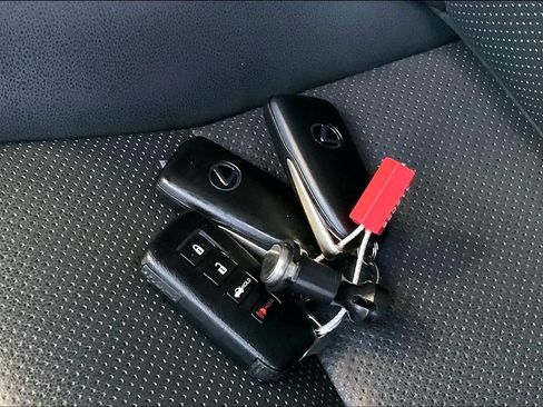 Used 2017 Lexus IS 200t image 14