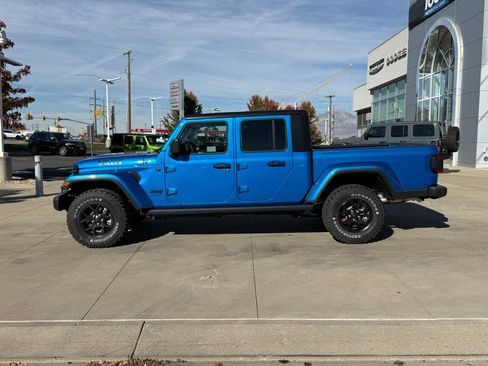 New 2025 Jeep Gladiator Willys image 11