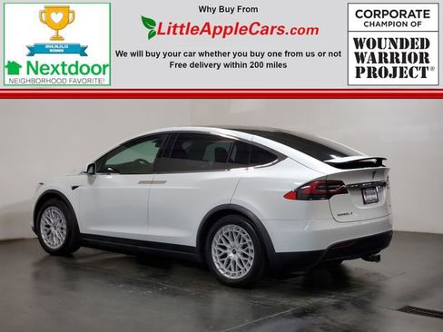 Used 2018 Tesla Model X 75D image 23
