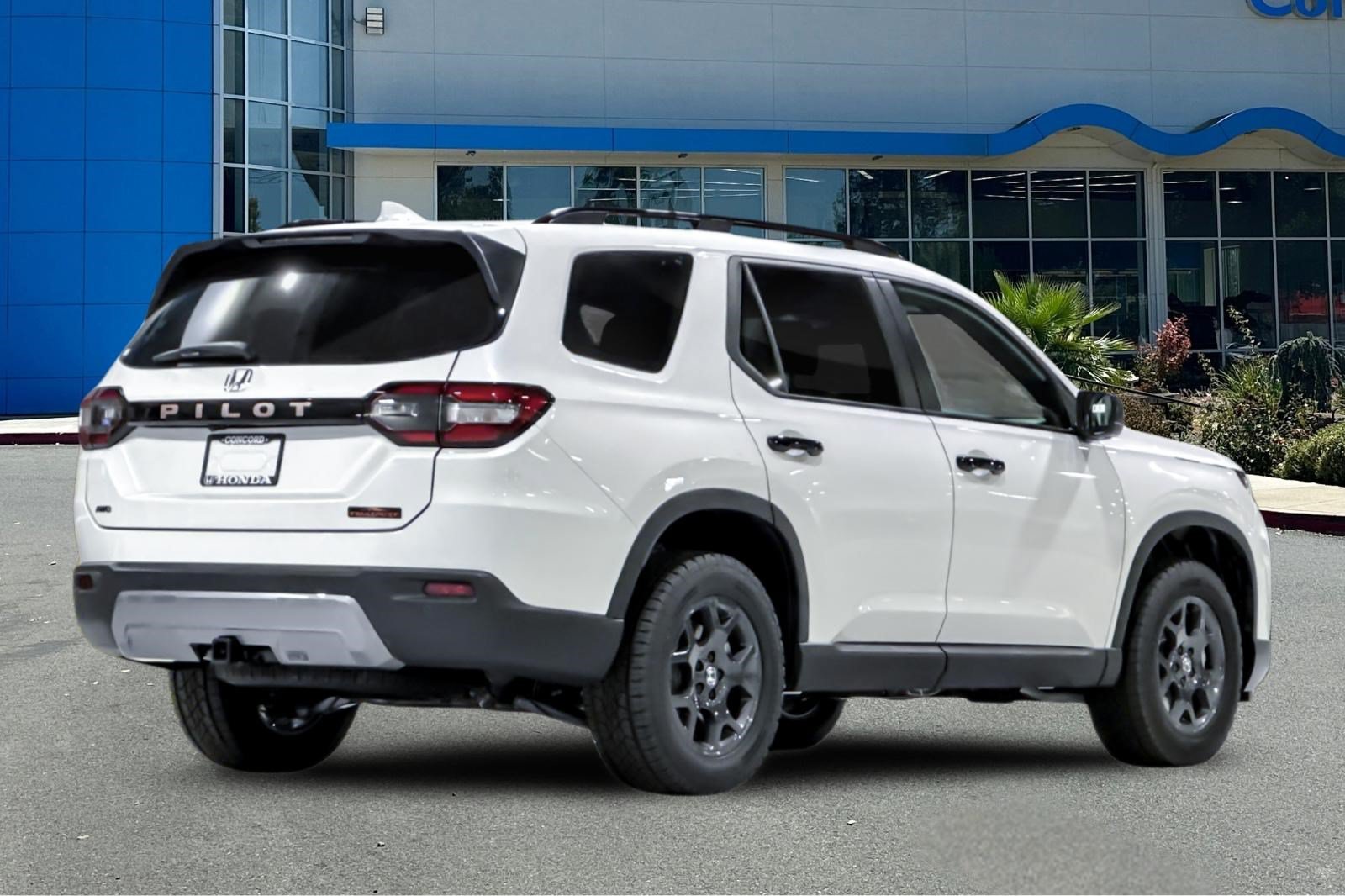 New 2026 Honda Pilot TrailSport image 8