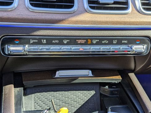 Used 2020 Mercedes-Benz GLS 450 4MATIC image 25