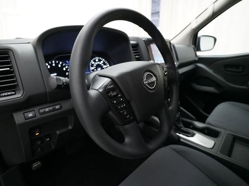 Used 2022 Nissan Frontier S w/ Technology Package AWD/4WD image 8