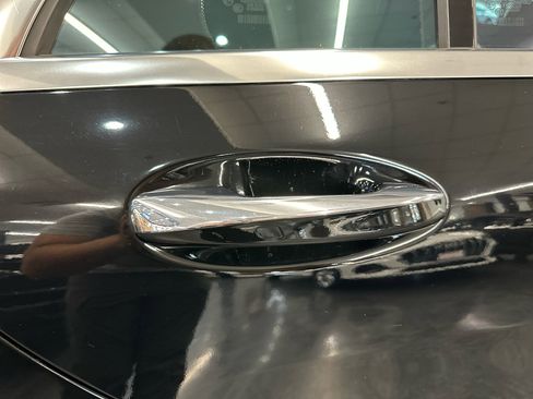 Used 2019 Mercedes-Benz S 560 Sedan image 12