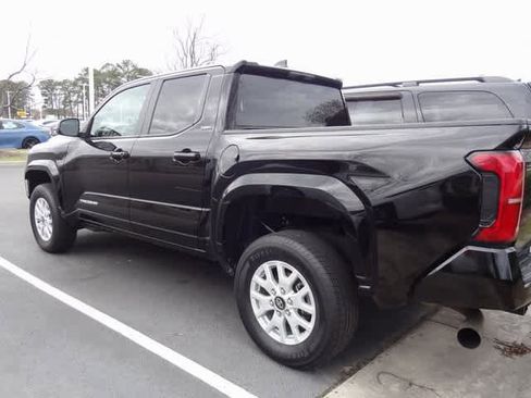 Used 2024 Toyota Tacoma SR5 image 5