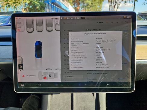 Used 2022 Tesla Model Y Long Range image 10