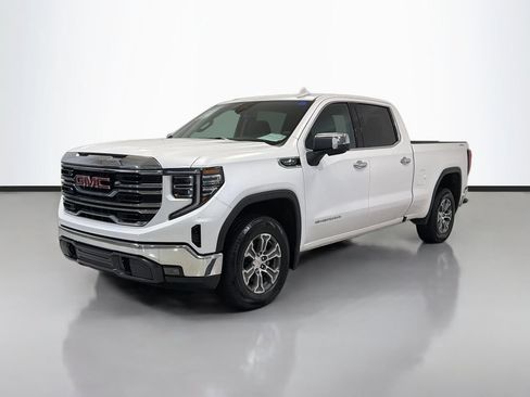 Used 2023 GMC Sierra 1500 SLT AWD/4WD image 5