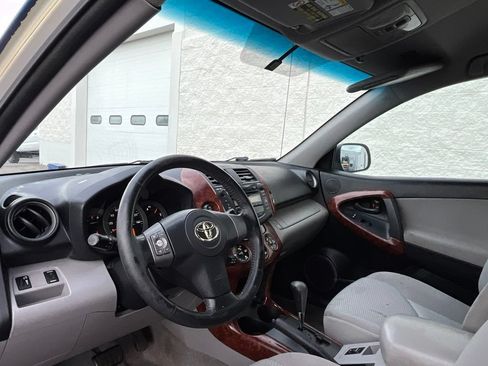 Used 2008 Toyota RAV4 Limited AWD/4WD image 9