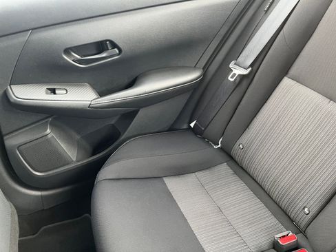 Used 2025 Nissan Sentra SV image 37