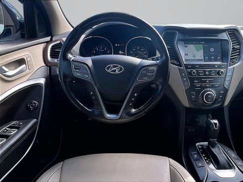 Used 2018 Hyundai Santa Fe Limited AWD/4WD image 6