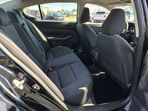 Used 2025 Nissan Altima 2.5 SV FWD image 19