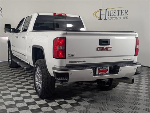 Used 2019 GMC Sierra 2500 Denali w/ Duramax Plus Package image 5