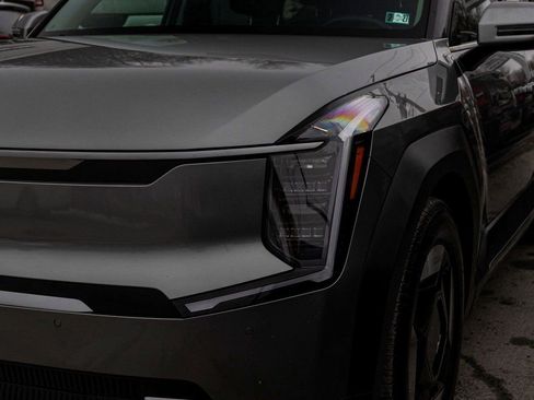 Used 2024 Kia EV9 Wind image 39