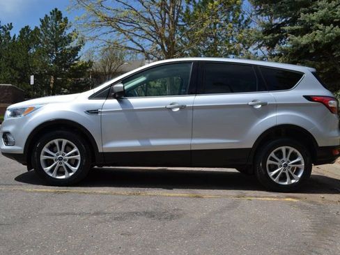 Used 2017 Ford Escape SE image 10