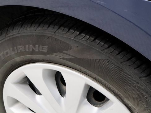 Used 2013 Nissan Versa S image 18