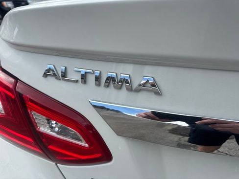 Used 2016 Nissan Altima 2.5 SR image 22
