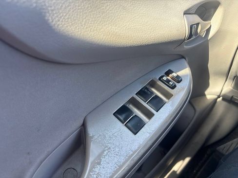 Used 2010 Toyota Corolla LE FWD image 12