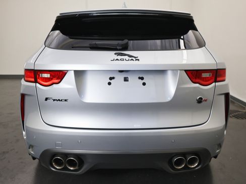 Used 2020 Jaguar F-PACE SVR image 4