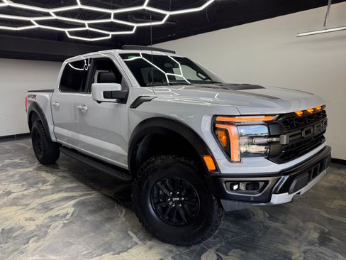Used 2025 Ford F150 Raptor AWD/4WD image 6