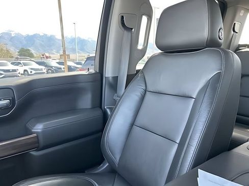 Used 2019 Chevrolet Silverado 1500 LT Trail Boss AWD/4WD image 36