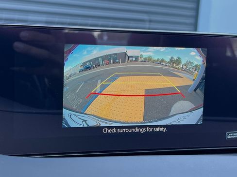 Used 2025 MAZDA MAZDA3 s image 19