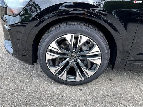 New 2026 Audi Q8 Premium Plus image 13