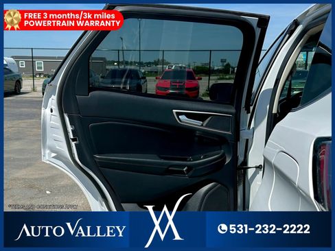 Used 2020 Ford Edge SEL w/ Cold Weather Package AWD/4WD image 19