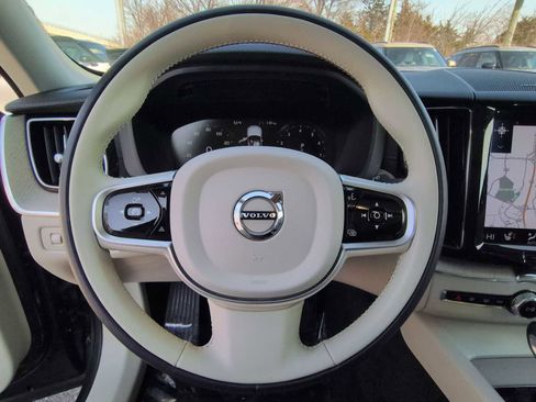 Used 2021 Volvo XC60 T5 Inscription w/ Advanced Package image 24