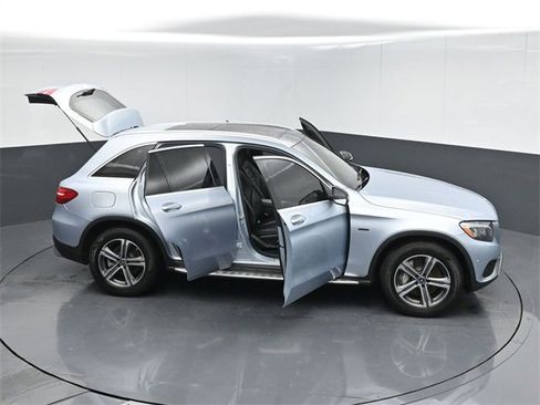 Used 2018 Mercedes-Benz GLC 350e 4MATIC image 61