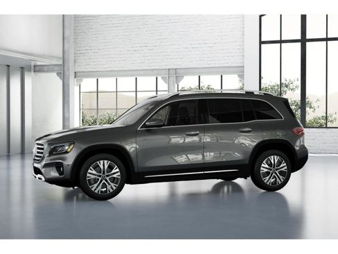 New 2026 Mercedes-Benz GLB 250 4MATIC image 37