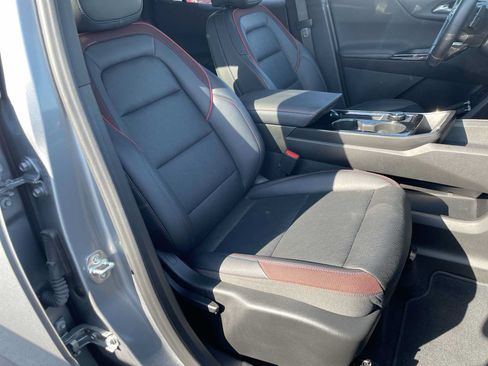 Used 2025 Chevrolet Equinox RS w/ Safety and Technology Package FWD image 28