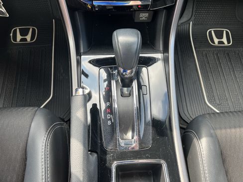 Used 2017 Honda Accord Sport image 26