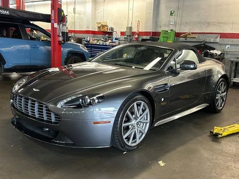 Used 2013 Aston Martin V8 Vantage S RWD image 4