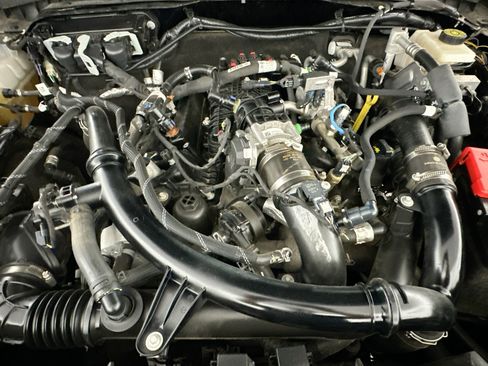 Used 2022 Ford Bronco Wildtrak AWD/4WD image 29