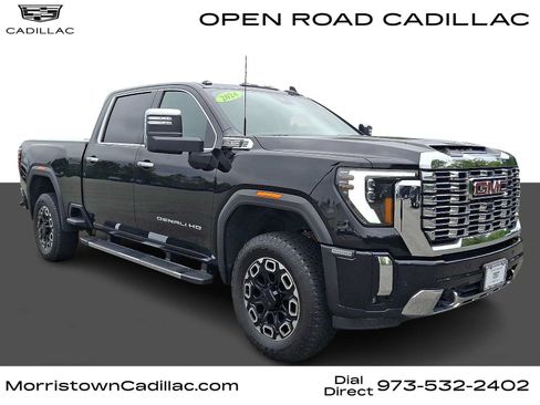 Used 2024 GMC Sierra 2500 Denali AWD/4WD image 1