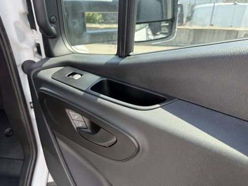 Used 2023 Mercedes-Benz Sprinter 3500 image 18
