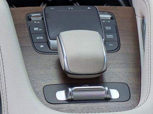 Used 2022 Mercedes-Benz GLS 450 4MATIC image 32