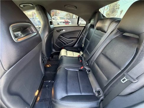 Used 2018 Mercedes-Benz CLA 250 image 22